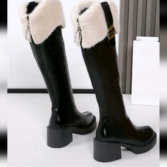 Elegant Black and Cream Women's Knee-High Boots - Picture 4 of 5